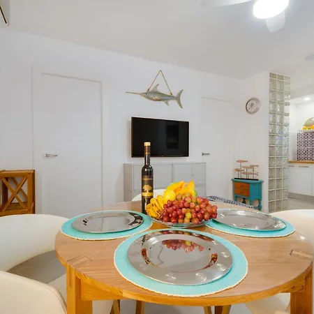 Casa Torre Y Mar With 2 Bedrooms Pool Barbecue Patio & Sun Terrace