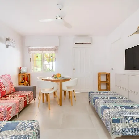 Casa Torre Y Mar With 2 Bedrooms Pool Barbecue Patio & Sun Terrace 托雷维耶哈